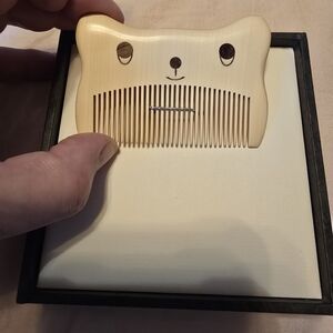 NIB Japanese cute bear wooden comb - bought in Japan when niece adopted 💜